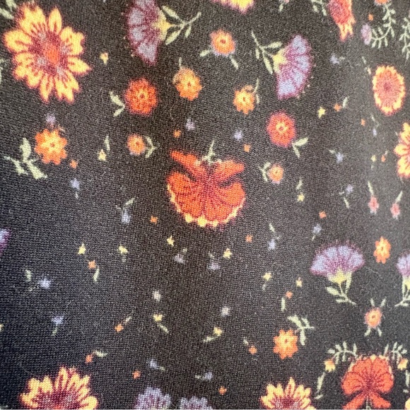 SO High Rise Flare Pants with Floral Design - Picture 4 of 5